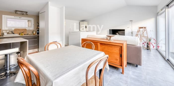 Image 7 sur 20 - Appartement  ·  Vente · Bordeaux (33300) · 4 pièces · 80m²