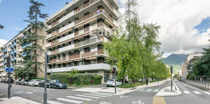 Image 13 sur 16 - Appartement  ·  Vente · Grenoble (38100) · 5 pièces · 122m²
