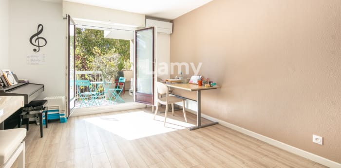 Image 2 sur 10 - Appartement  ·  Vente · Grenoble (38000) · 1 pièce · 28m²