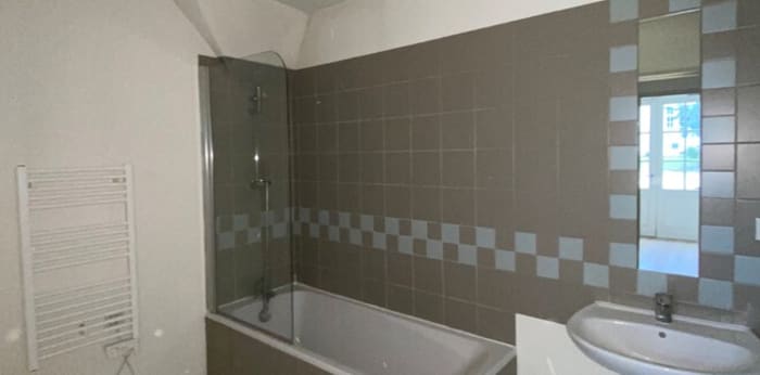 Image 6 sur 8 - Appartement  ·  Vente · Auxerre (89000) · 2 pièces · 47m²