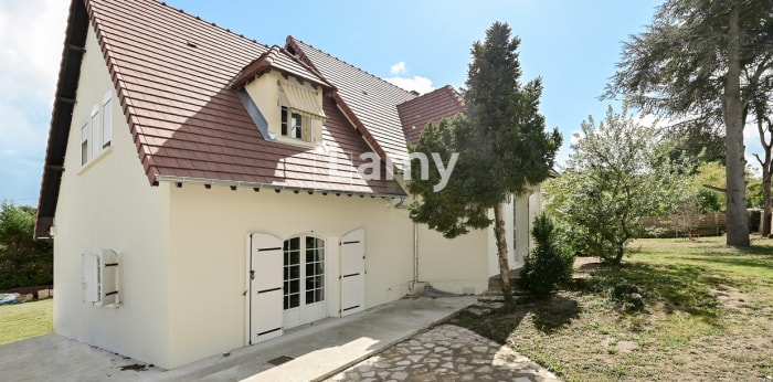 Image 4 sur 26 - Maison/villa  ·  Vente · Saintry Sur Seine (91250) · 7 pièces · 199m²