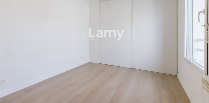 Image 7 sur 8 - Appartement  ·  Vente · Les Sables D Olonne (85100) · 2 pièces · 45m²