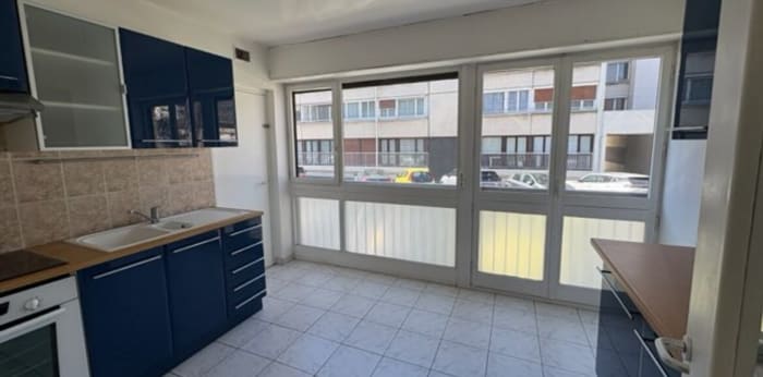 Image 3 sur 5 - Appartement  ·  Vente · Reims (51100) · 1 pièce · 42m²