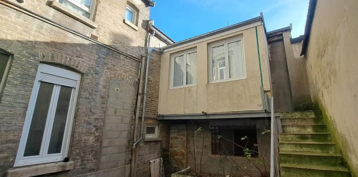 Image 2 sur 16 - Immeuble  ·  Vente · Reims (51100) · 186m²