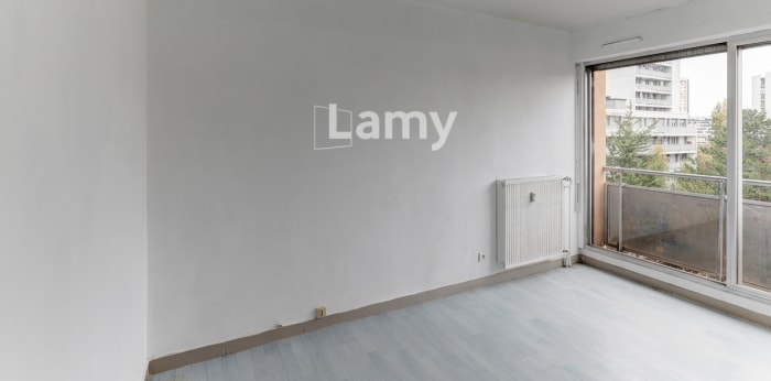 Image 8 sur 10 - Appartement  ·  Vente · Clermont Ferrand (63000) · 2 pièces · 43m²