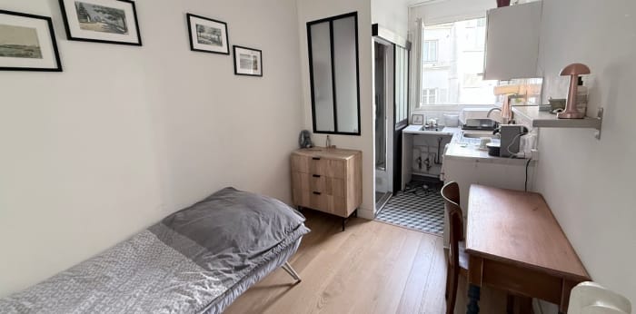Image 1 sur 8 - Appartement  ·  Vente · Paris 18 (75018) · 1 pièce · 10m²