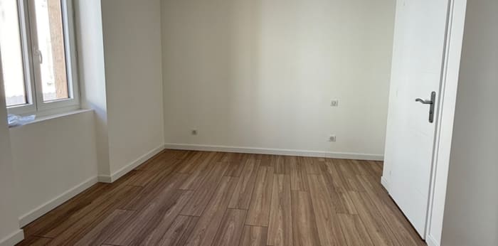 Image 11 sur 21 - Appartement  ·  Vente · La Fare Les Oliviers (13580) · 4 pièces · 70m²