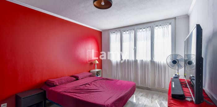 Image 8 sur 11 - Appartement  ·  Vente · Salon De Provence (13300) · 4 pièces · 84m²