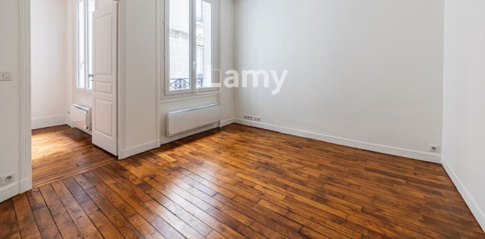 Image 1 sur 12 - Appartement  ·  Vente · Paris (75012) · 2 pièces · 30m²