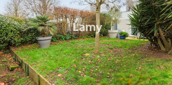 Image 1 sur 8 - Maison/villa  ·  Vente · La Rochelle (17000) · 4 pièces · 88m²