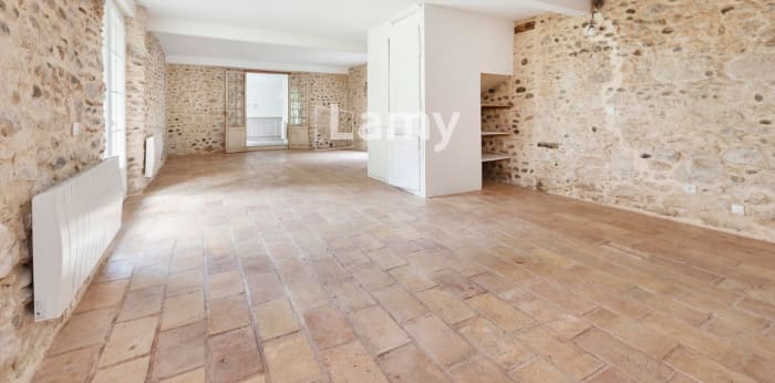 Image 2 sur 11 - Maison/villa  ·  Vente · Peyrehorade (40300) · 13 pièces · 350m²