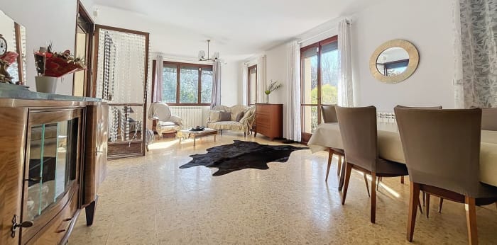 Image 8 sur 12 - Maison/villa  ·  Vente · Aix En Provence (13100) · 10 pièces · 200m²