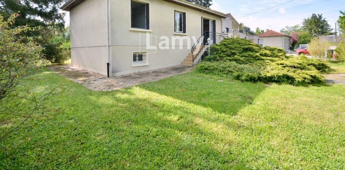 Image 1 sur 9 - Maison/villa  ·  Vente · Chassieu (69680) · 4 pièces · 66m²