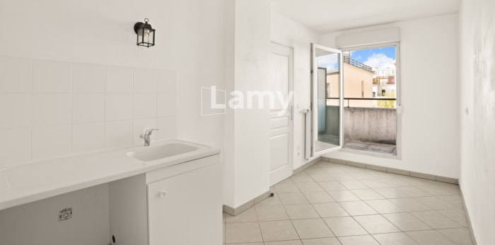 Image 4 sur 9 - Appartement  ·  Vente · Lyon (69007) · 3 pièces · 68m²