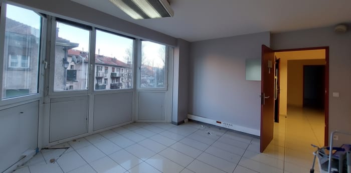 Image 1 sur 16 - Appartement  ·  Vente · Sisteron (04200) · 5 pièces · 114m²