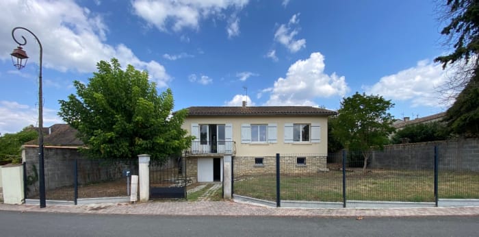 Image 10 sur 10 - Maison/villa  ·  Vente · Fronsac (33126) · 3 pièces · 72m²