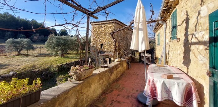 Image 6 sur 22 - Maison/villa  ·  Vente · Montfort (04600) · 6 pièces · 287m²