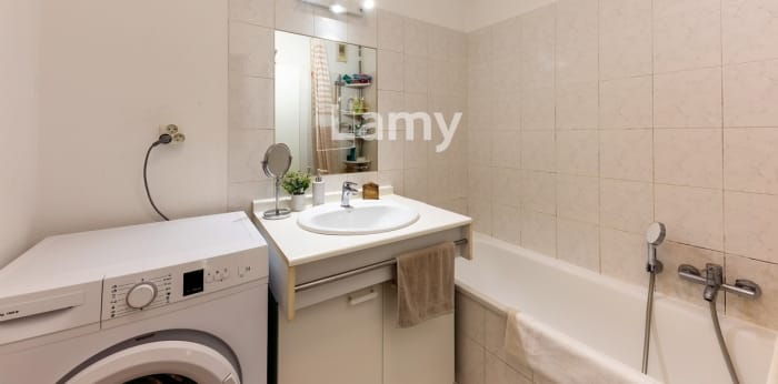 Image 9 sur 12 - Appartement  ·  Vente · Frejus (83600) · 3 pièces · 63m²