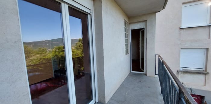 Image 2 sur 9 - Appartement  ·  Vente · Chateau Arnoux St Auban (04600) · 3 pièces · 54m²