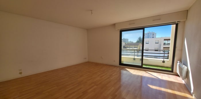 Image 2 sur 10 - Appartement  ·  Vente · Bordeaux (33200) · 3 pièces · 69m²