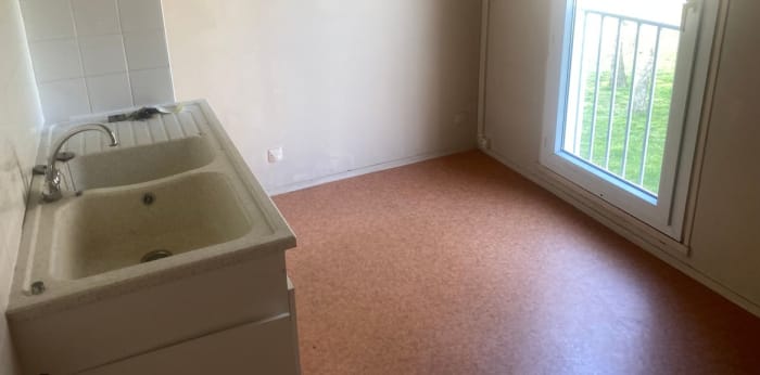 Image 3 sur 4 - Appartement  ·  Vente · Chateau Thierry (02400) · 4 pièces · 78m²