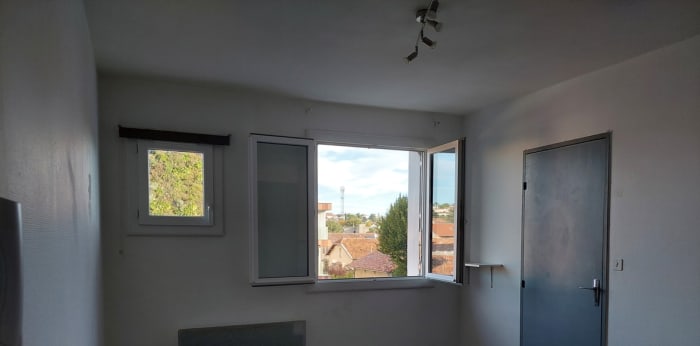 Image 1 sur 6 - Appartement  ·  Vente · Ales (30100) · 1 pièce · 19m²
