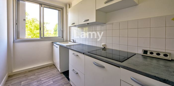 Image 6 sur 9 - Appartement  ·  Vente · Marly Le Roi (78160) · 3 pièces · 54m²