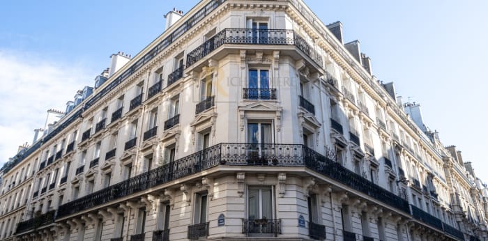 Image 10 sur 10 - Appartement  ·  Vente · Paris (75008) · 5 pièces · 103m²