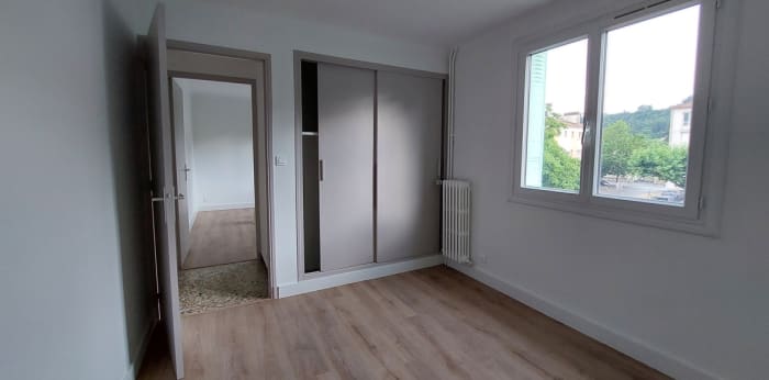 Image 9 sur 10 - Appartement  ·  Vente · Sisteron (04200) · 4 pièces · 75m²