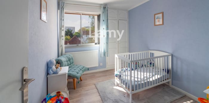 Image 8 sur 10 - Appartement  ·  Vente · Besancon (25000) · 5 pièces · 92m²