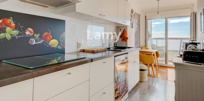 Image 6 sur 19 - Appartement  ·  Vente · Marseille (13008) · 4 pièces · 104m²