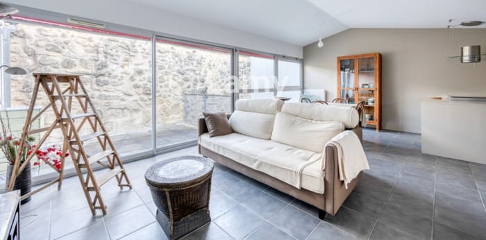 Image 1 sur 20 - Appartement  ·  Vente · Bordeaux (33300) · 4 pièces · 80m²