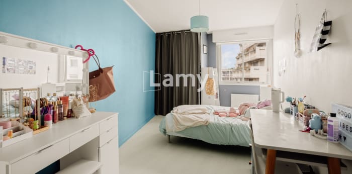 Image 6 sur 8 - Appartement  ·  Vente · Lyon (69007) · 4 pièces · 86m²