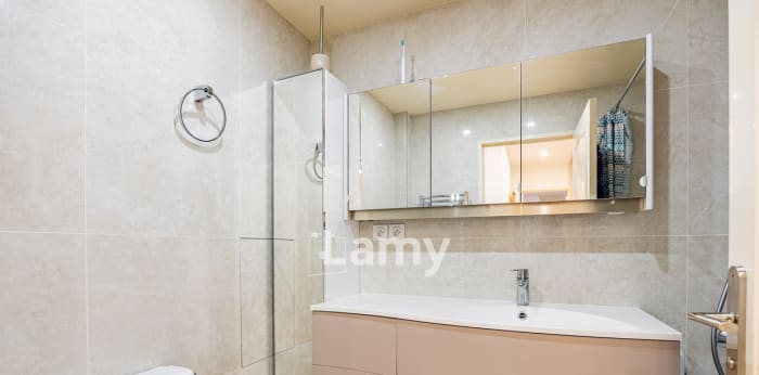 Image 11 sur 13 - Appartement  ·  Vente · Paris (75015) · 5 pièces · 107m²