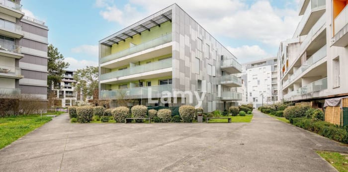 Image 12 sur 13 - Appartement  ·  Vente · Bordeaux (33300) · 2 pièces · 48m²