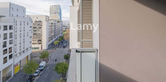Image 5 sur 10 - Appartement  ·  Vente · Marseille 02 (13002) · 3 pièces · 60m²