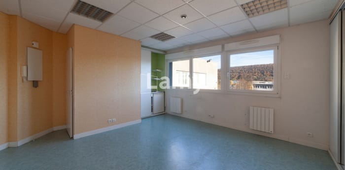 Image 4 sur 8 - Local  ·  Vente · Besancon (25000) · 1 pièce · 23m²