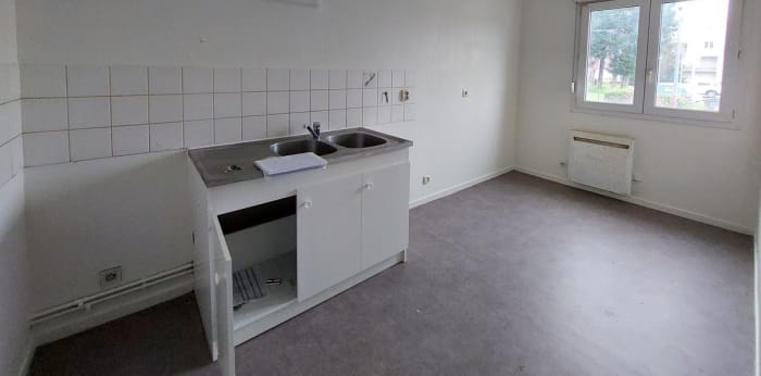 Image 6 sur 8 - Maison/villa  ·  Vente · Chateauroux (36000) · 5 pièces · 100m²
