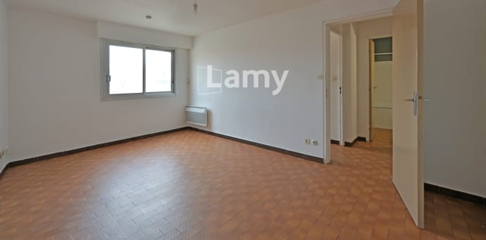 Image 2 sur 6 - Appartement  ·  Vente · Nimes (30900) · 2 pièces · 35m²