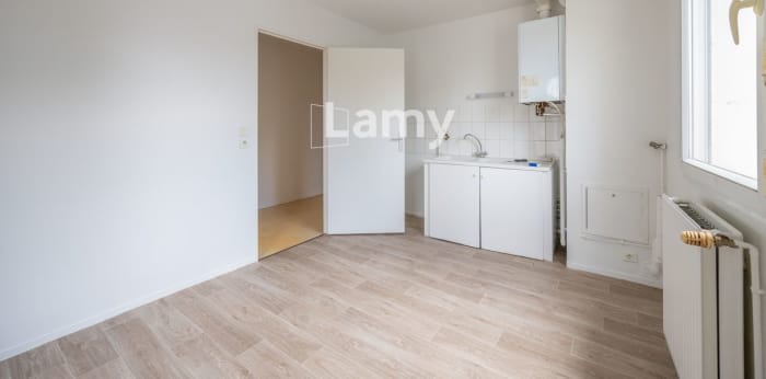 Image 3 sur 11 - Appartement  ·  Vente · Cenon (33150) · 2 pièces · 60m²