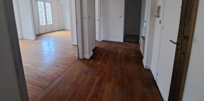 Image 11 sur 14 - Appartement  ·  Vente · Reims (51100) · 5 pièces · 107m²