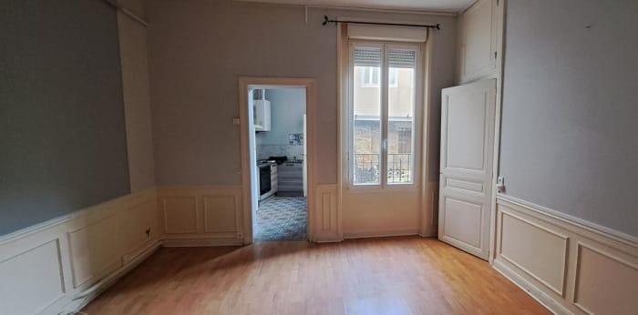 Image 14 sur 16 - Immeuble  ·  Vente · Reims (51100) · 186m²