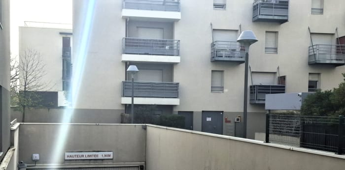 Image 2 sur 4 - Parking/box  ·  Vente · Oullins Pierre Benite (69310)