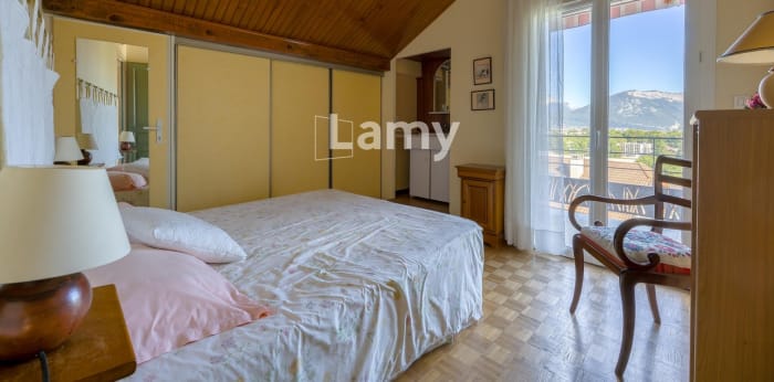 Image 10 sur 21 - Maison/villa  ·  Vente · Poisy (74330) · 9 pièces · 197m²