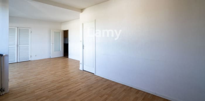 Image 2 sur 6 - Appartement  ·  Vente · Merignac (33700) · 4 pièces · 84m²