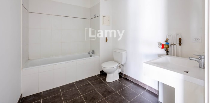 Image 6 sur 9 - Appartement  ·  Vente · Bordeaux (33300) · 3 pièces · 59m²