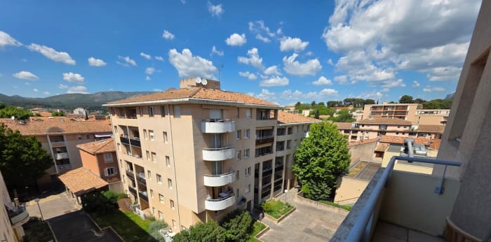 Image 1 sur 1 - Appartement  ·  Vente · Aubagne (13400) · 3 pièces · 67m²
