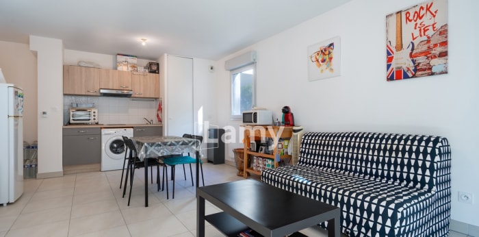 Image 4 sur 8 - Appartement  ·  Vente · Sete (34200) · 2 pièces · 45m²