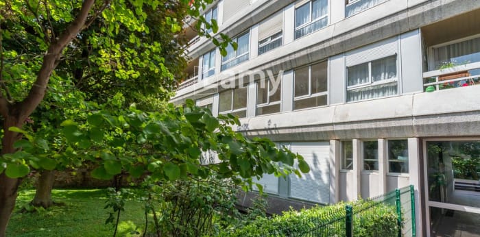 Image 1 sur 8 - Appartement  ·  Vente · Paris (75015) · 1 pièce · 38m²