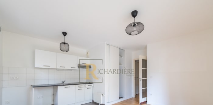 Image 2 sur 11 - Appartement  ·  Vente · Joinville Le Pont (94340) · 1 pièce · 29m²